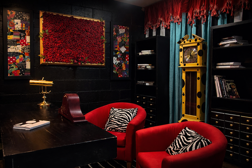 Jet: The Vintage Executive Office